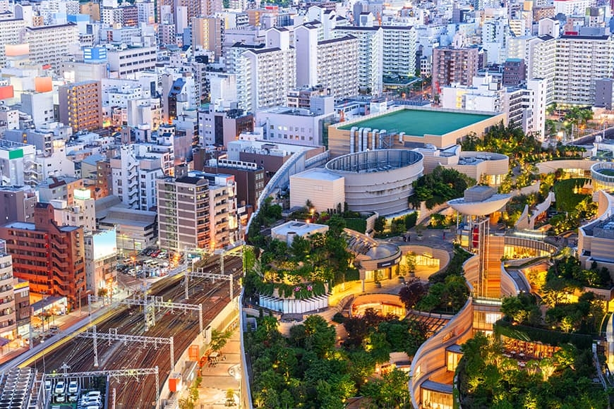 Namba Parks w Osace - wyjątkowy kompleks wielofunkcyjny, który łączy nowoczesną architekturę z naturą