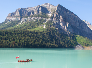 Lake Louise w Parku Narodowym Banff.