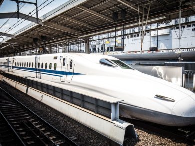 pociąg shinkansenem