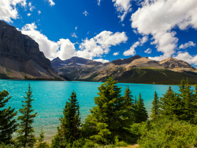 Lake Louise w Parku Narodowym Banff.